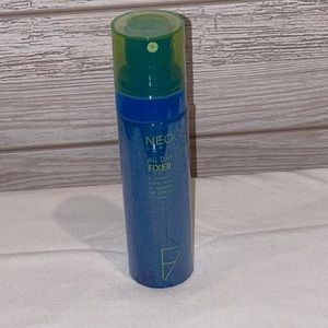 Neogen Dermatology All Day Locking Fixer